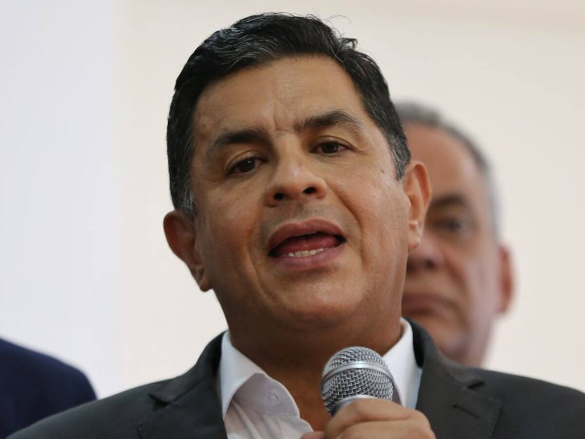 "Hay que establecer campamentos humanitarios en frontera con Ecuador"