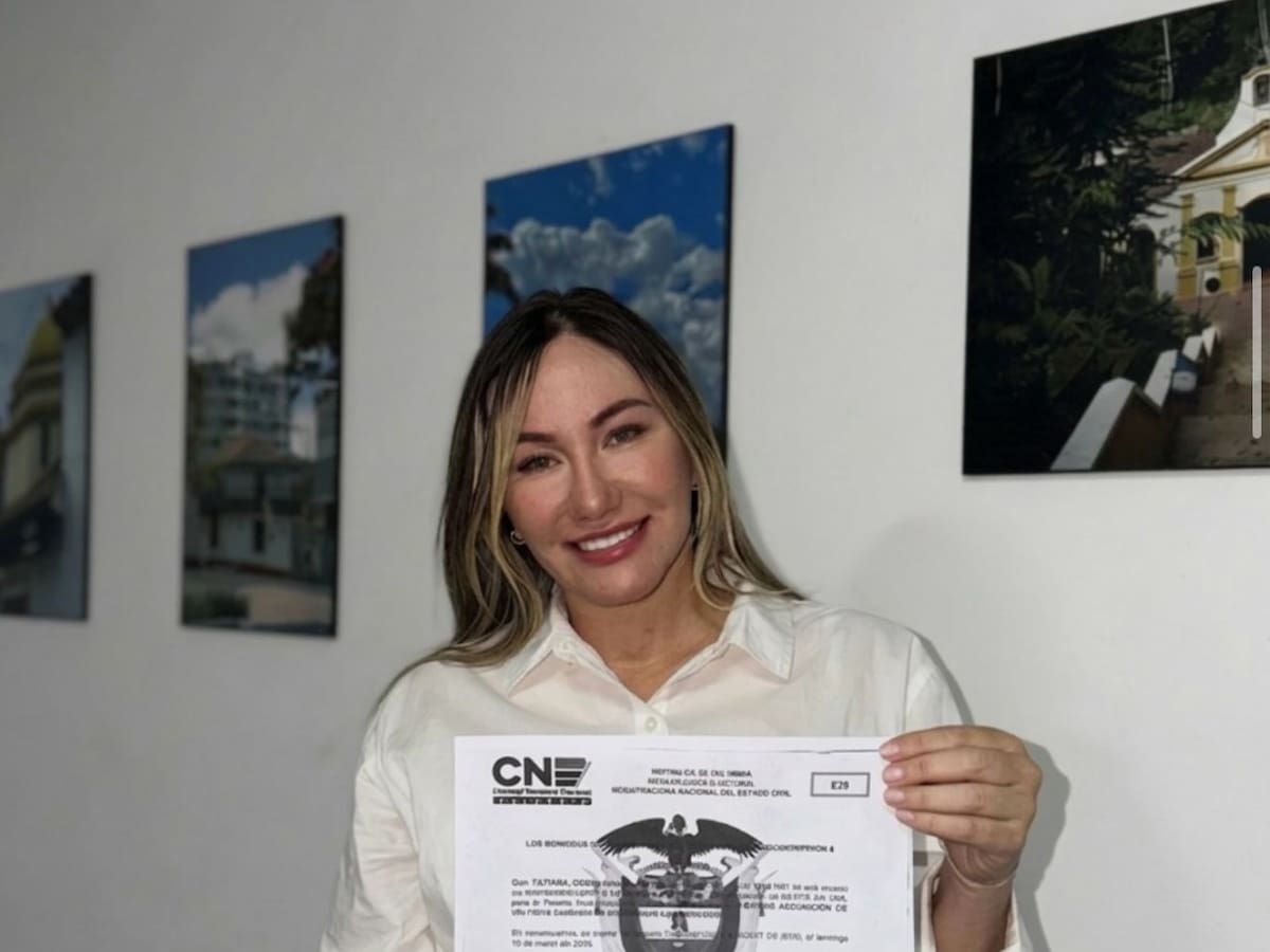 CNE entrega primera credencial a representante de paz del Catatumbo