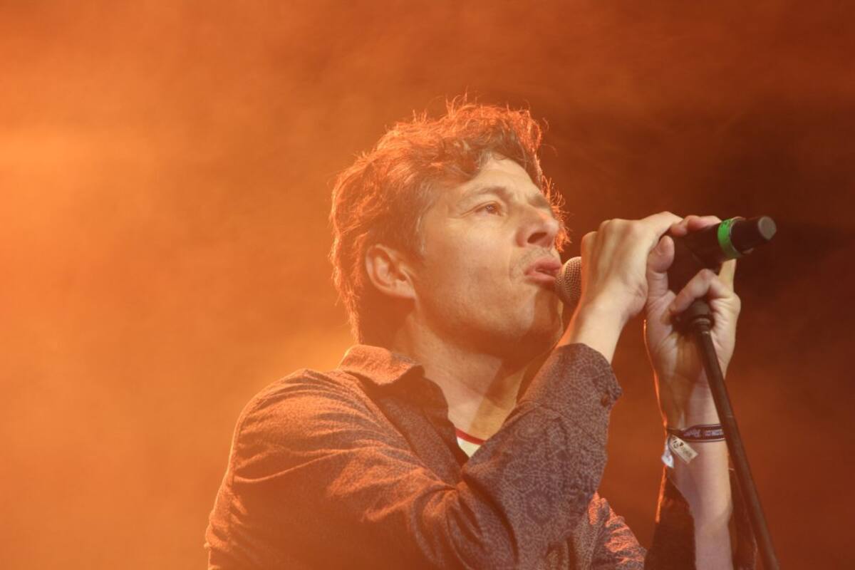 La Derecha, con su voz líder Mario Duarte, pone a corear a los asistentes del Almax