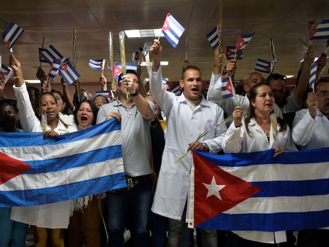 Liberados cuatro funcionarios cubanos detenidos en Bolivia