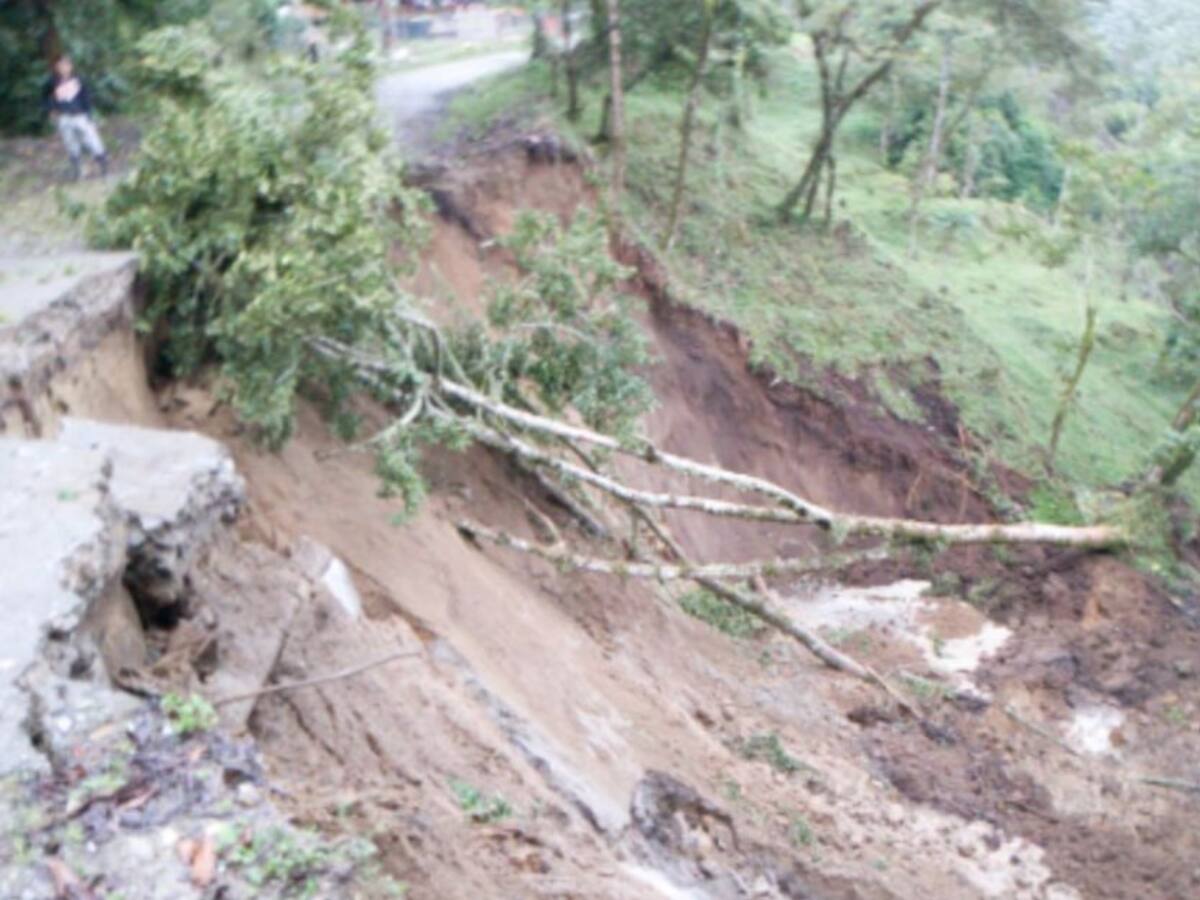 Deslizamiento de tierra en la vereda La Partida de La Mesa de Neira, Caldas