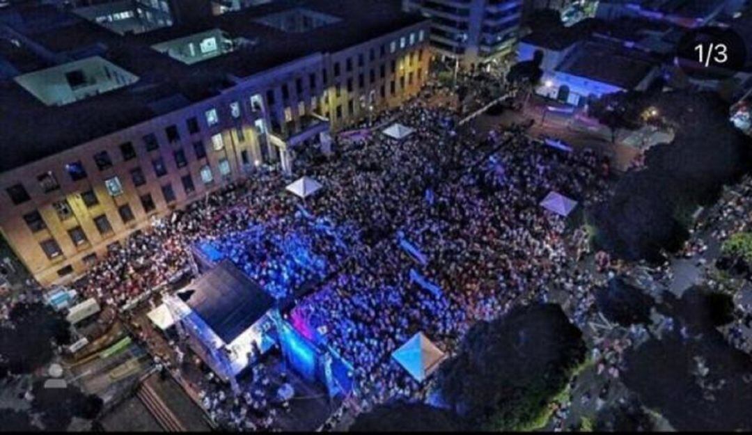 Polémica por foto de Vargas Lleras publicada en instagram de 'Fico'