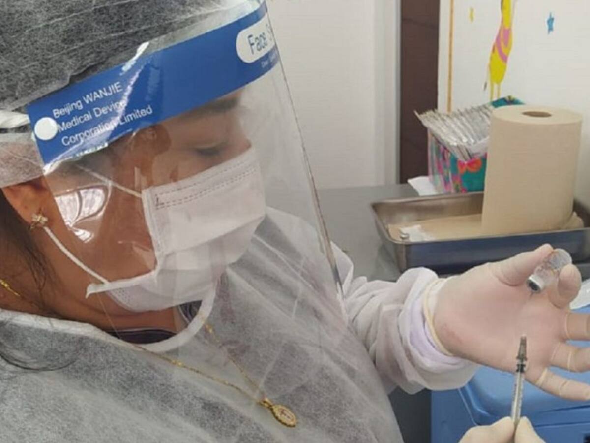 Vacunas represadas en neveras aumentó mortalidad en tercer pico de pandemia