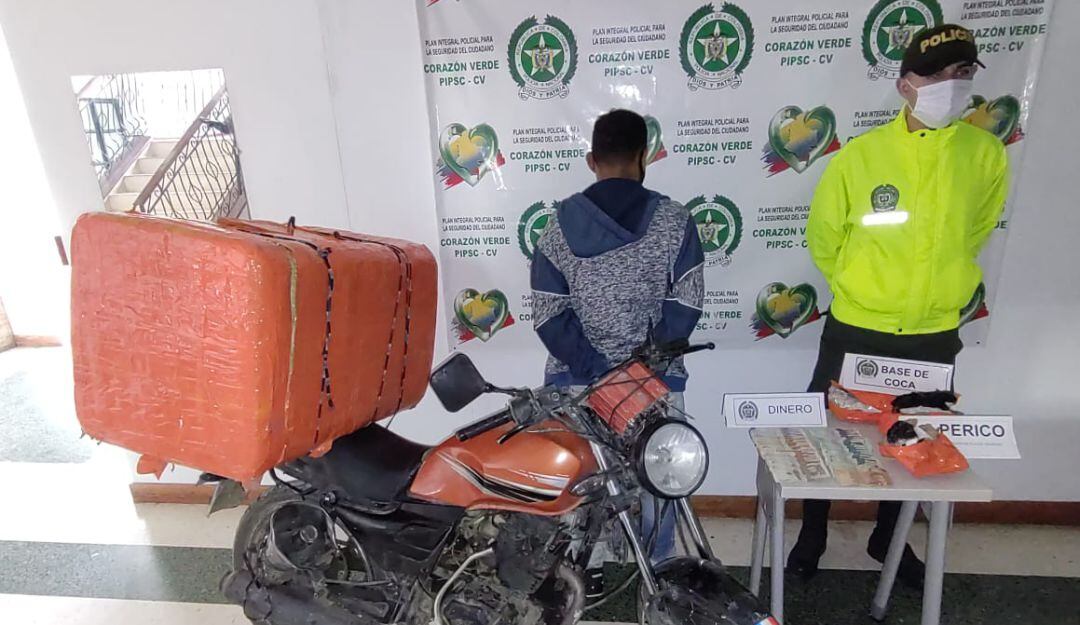 Capturado transportando estupefacientes.