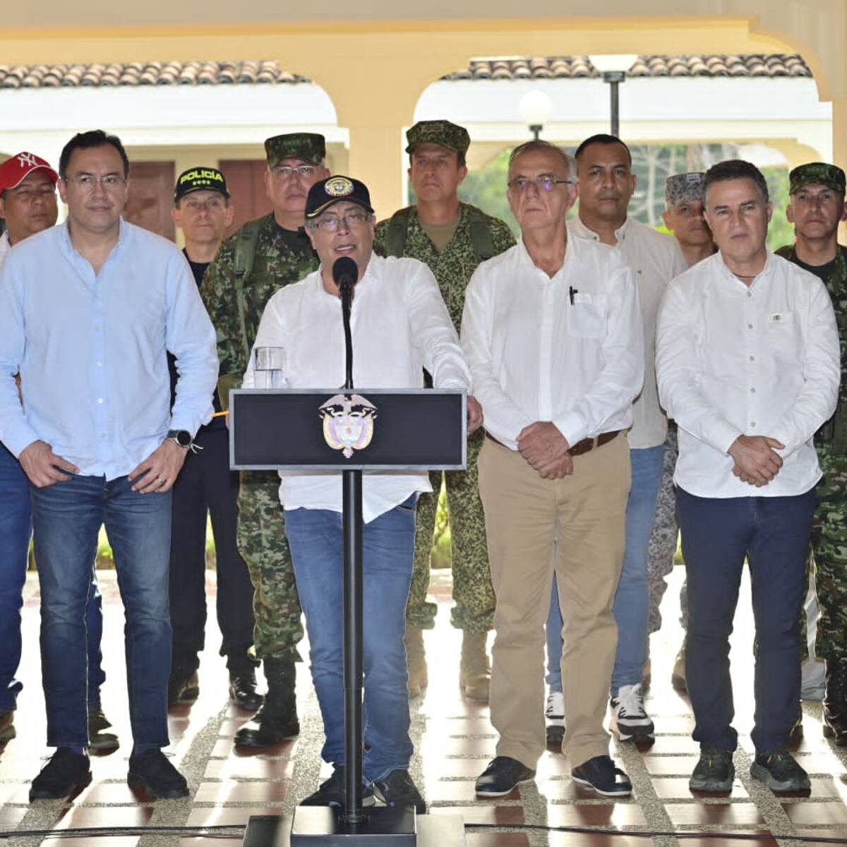 Presidente Petro convoca una cumbre minera y promete formalizar la pequeña minería