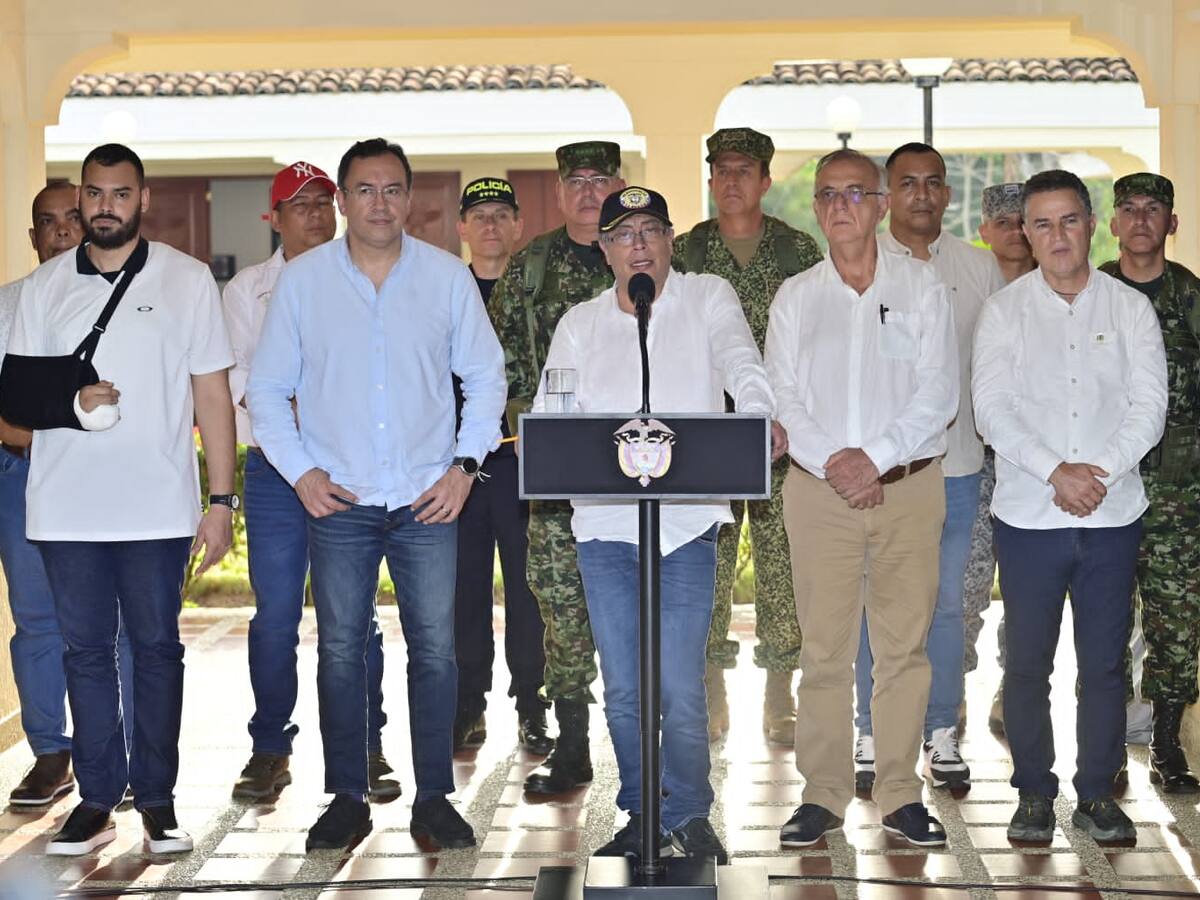 Presidente Petro convoca una cumbre minera y promete formalizar la pequeña minería