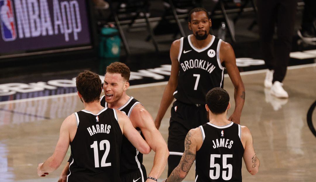 Pese a lesión de Harden, los Nets toman ventaja en la serie ante los Bucks