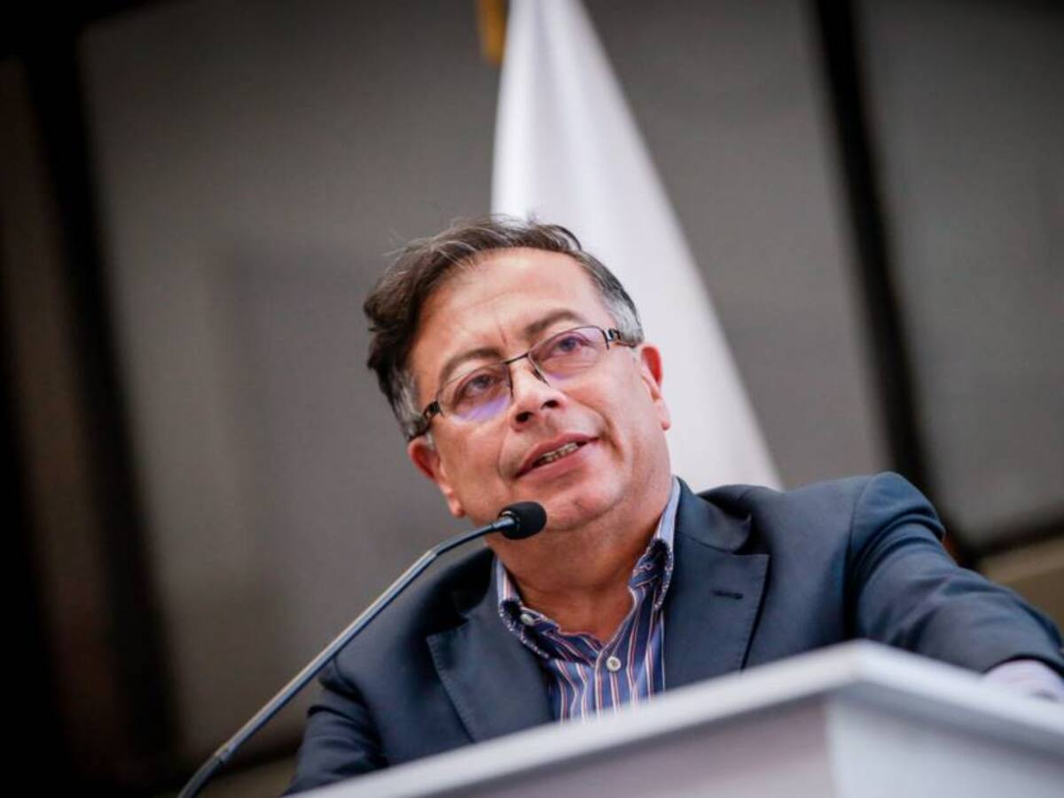 Petro por aumento del dólar: "No pierdan su dinero, valdrá menos"