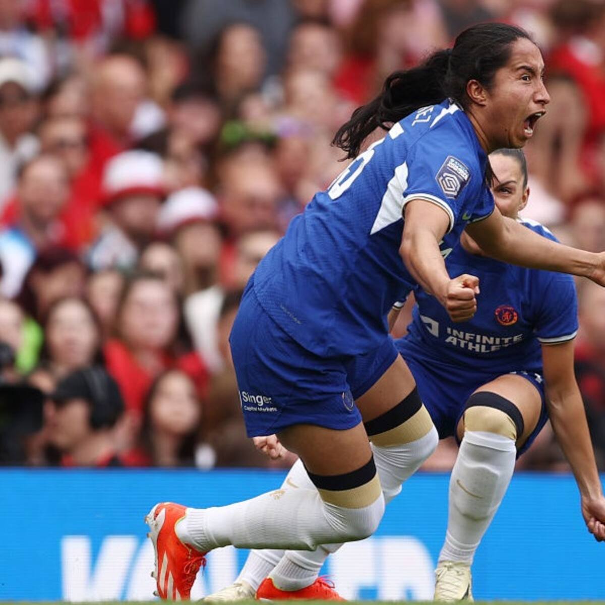 Mayra Ramírez brilla y es campeona con Chelsea: doblete de goles y asistencias