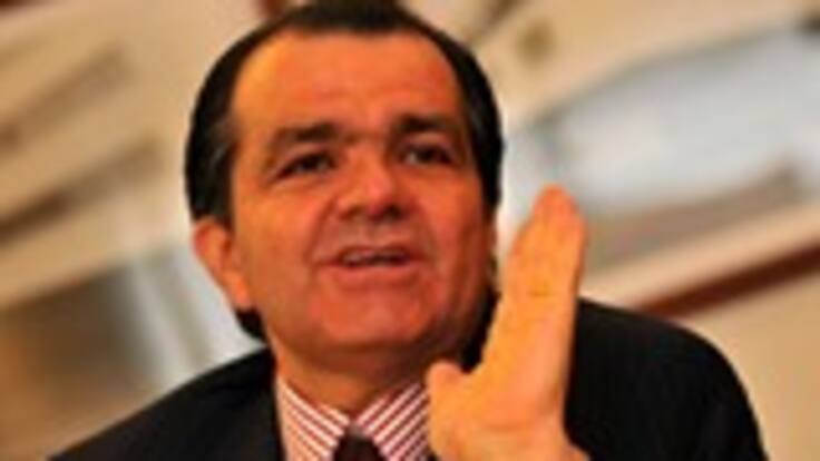Oscar Iván Zuluaga, Ministro de Hacienda: La fijación de la fecha de un referendo depende del cronograma electoral