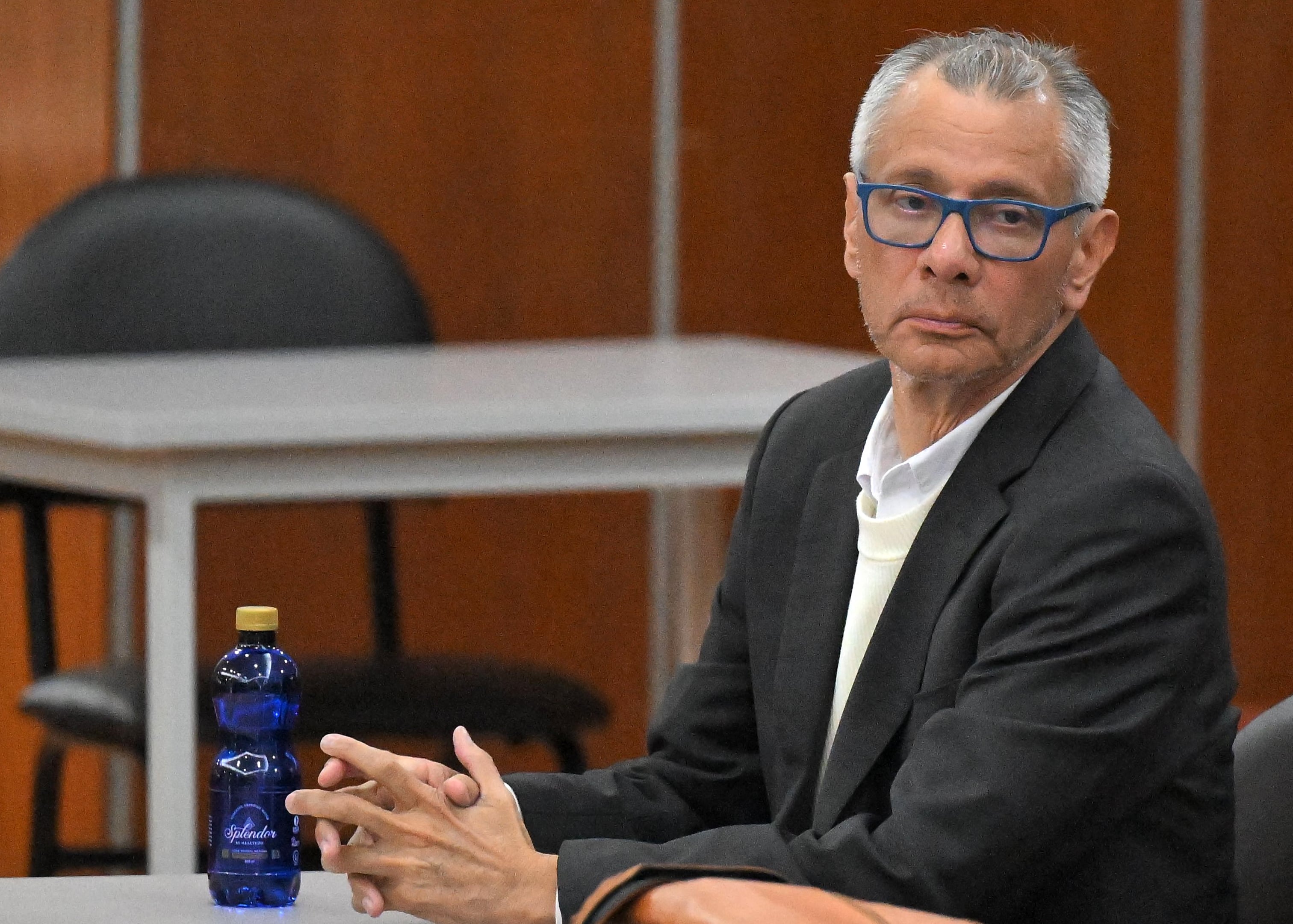 El exvicepresidente de Ecuador, Jorge Glas, durante una audiencia ante la Corte Nacional de Justicia en Quito.
(Foto:    RODRIGO BUENDIA/AFP via Getty Images)          
