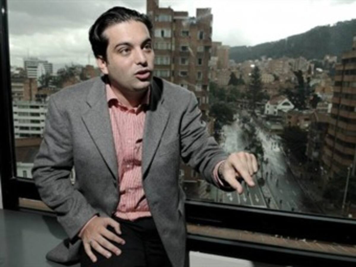 No puede existir un hostigamiento hacia el vicepresidente Angelino Garzón: Simón Gaviria