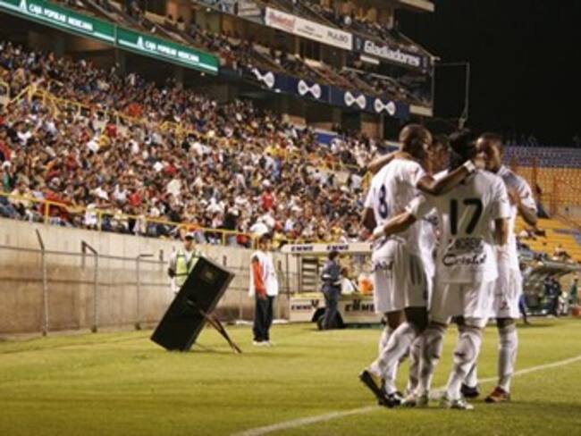 Once Caldas golea 3-1 al Tolima y es líder solitario