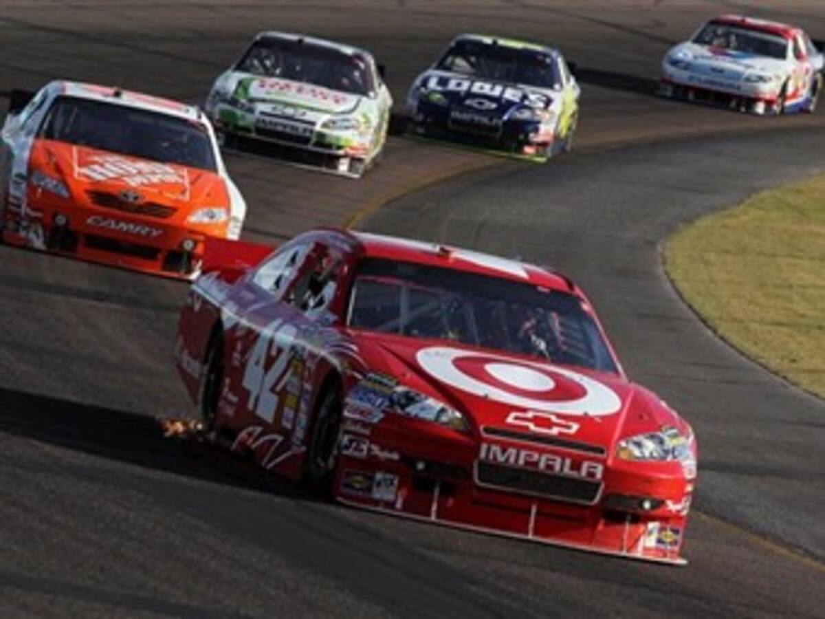 Juan Pablo Montoya terminó 19 en carrera de la Nascar en Phoenix
