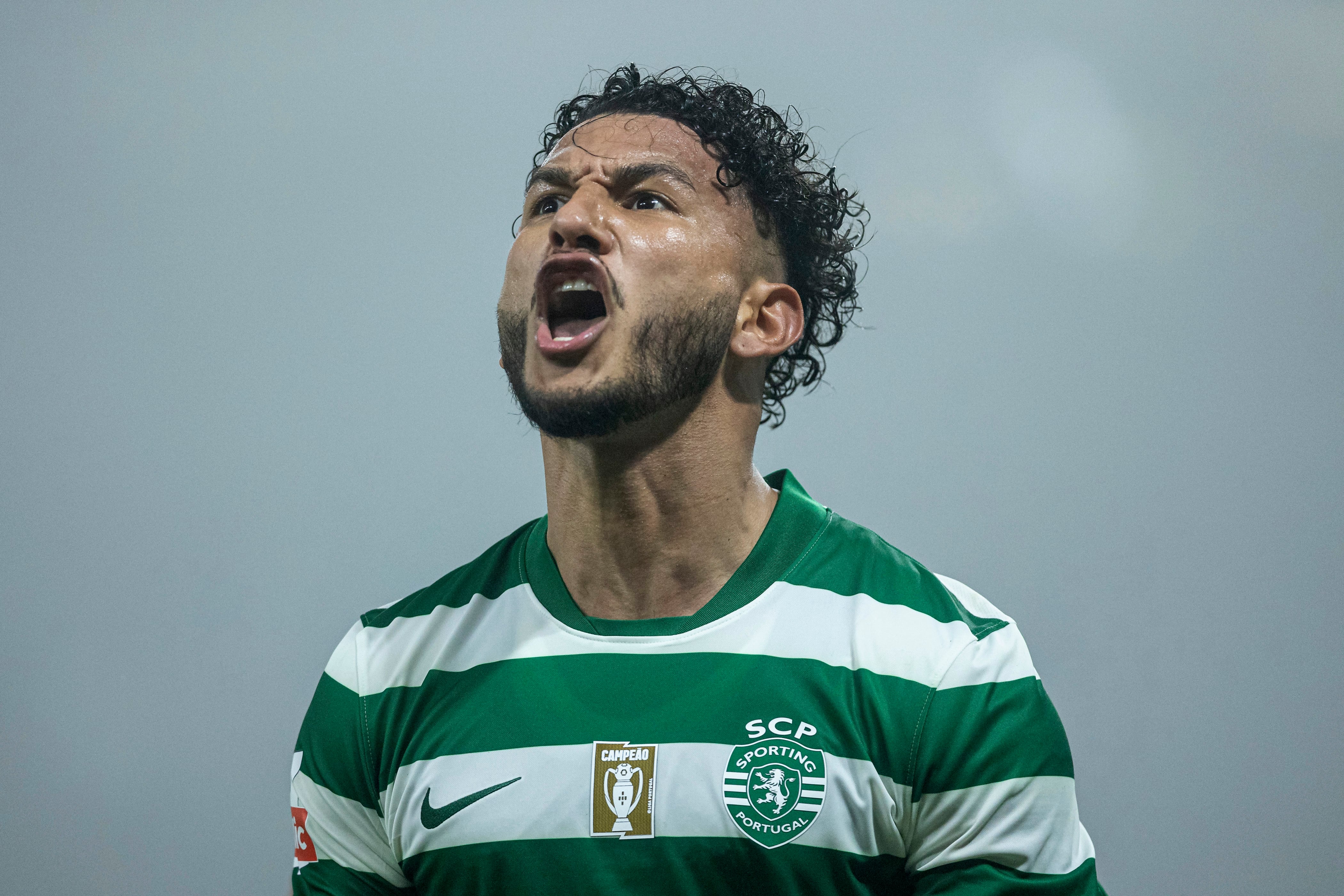 PORTO, PORTUGAL - FEBRUARY 9: Luis Suárez of Sporting CP celebrates after scoring his team's first goal during the Primeira Liga match between FC Porto and Sporting CP at Estadio do Dragao on February 9, 2026 in Porto, Portugal. (Photo by Joao Bravo/Sports Press Photo/Getty Images)
