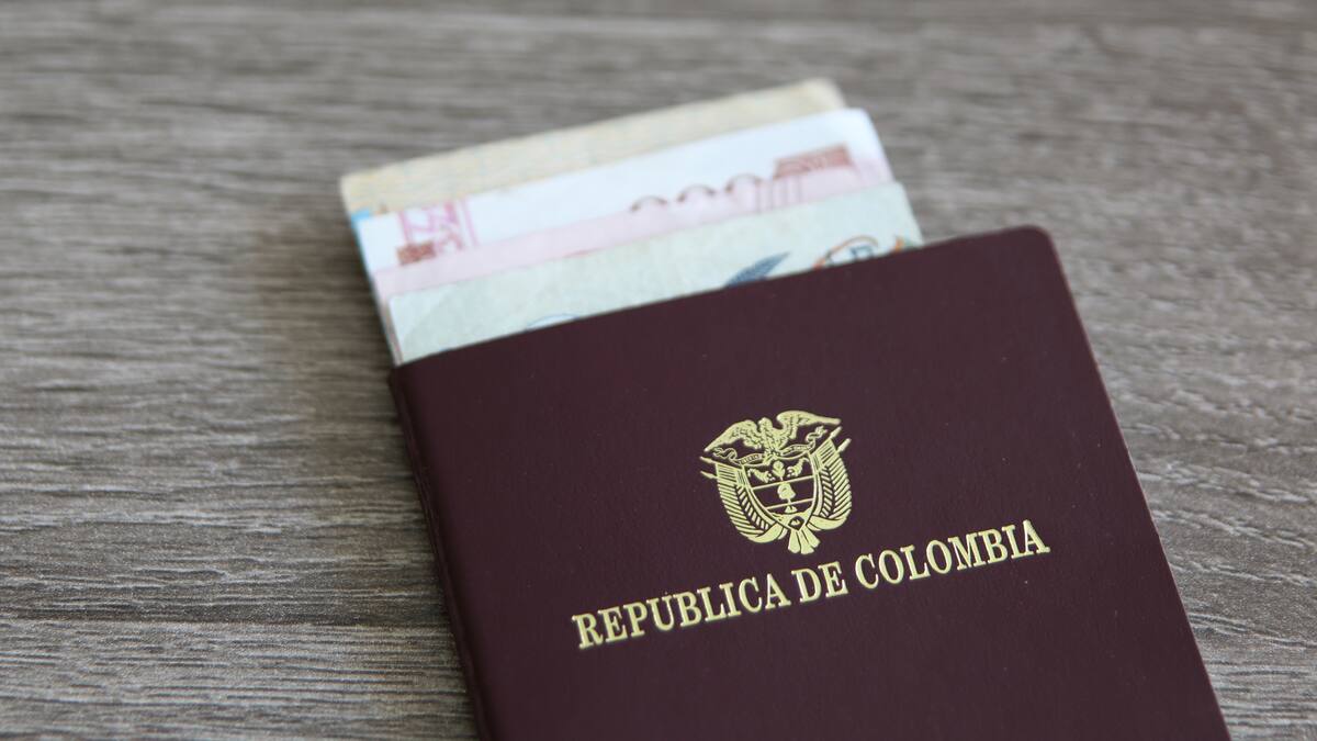 Denuncian presunta red de “tramitadores” de pasaportes en Santander