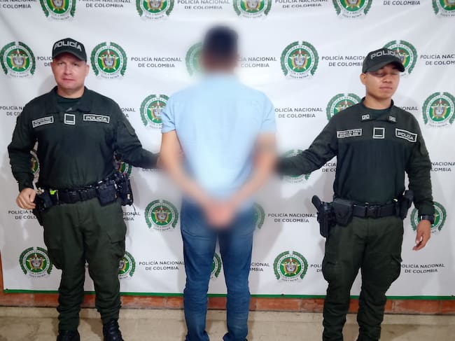 Profesor capturado en Dabeoba, Antioquia- foto Policía Urabá