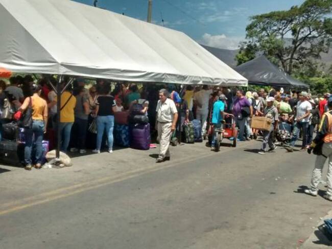 Colombia espera este jueves explicaciones de Venezuela por nuevas restricciones en la frontera