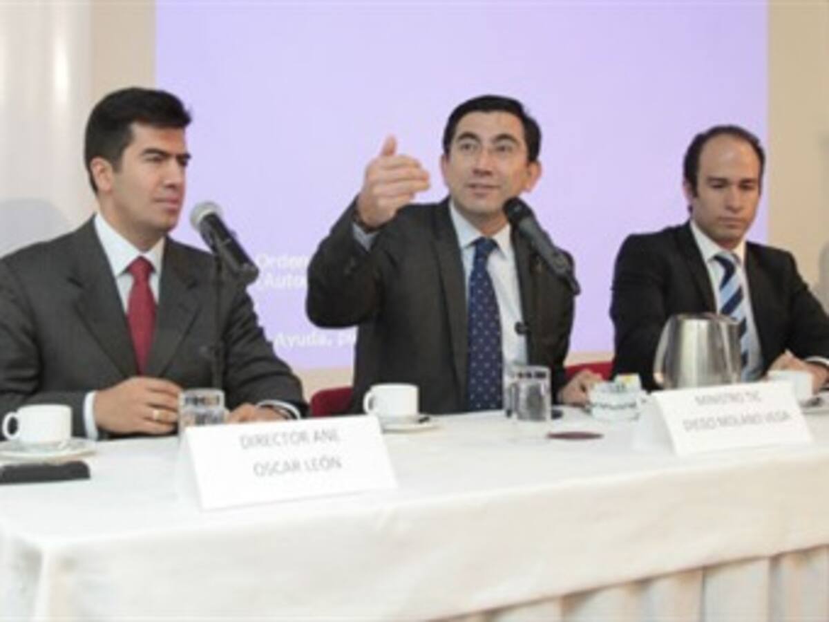 Debaten uso de frecuencias para nuevas tecnologías satelitales en Congreso Internacional