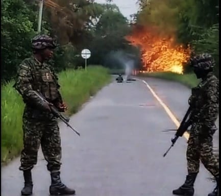 Técnicos antiexplosivos del Ejército realizaron la destrucción controlada del artefacto. Crédito: Suministrada.