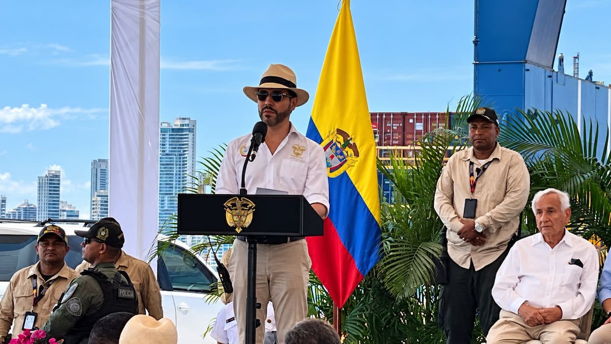 Presidente Abelardo de la Espriella oficializó decreto para modernización de puertos