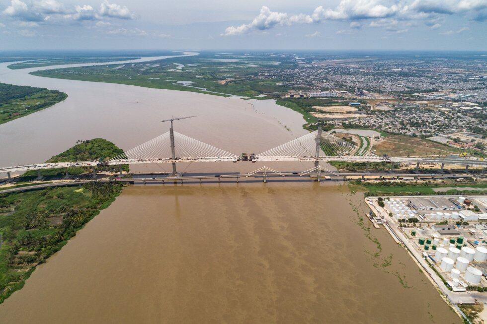 El puente de Barranquilla fue inaugurado por el presidente Misael Pastrana, el 6 de abril de 1974 