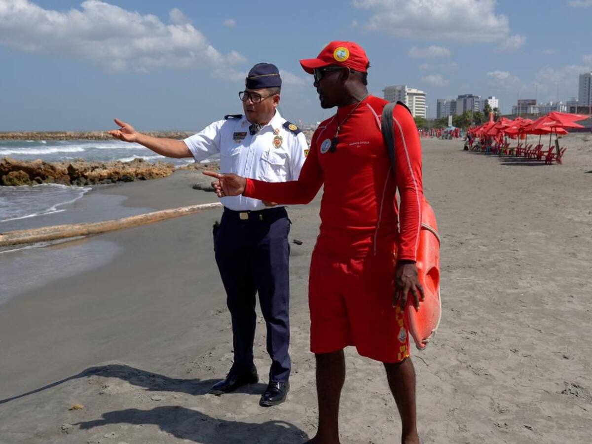 Alerta en playas de Cartagena por presencia de Fragata Portuguesa