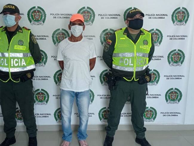 Oswaldo Acuña es señalado de ser el presunto responsable de atacar con arma blanca a otro sujeto de 43 años en medio de una pelea