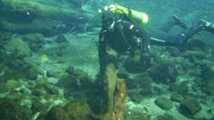 José Ignacio Noguera cuenta que llantas, neveras y hasta muebles se sacan del mar en las jornadas de limpieza de playas. La próxima es el 6 de septiembre