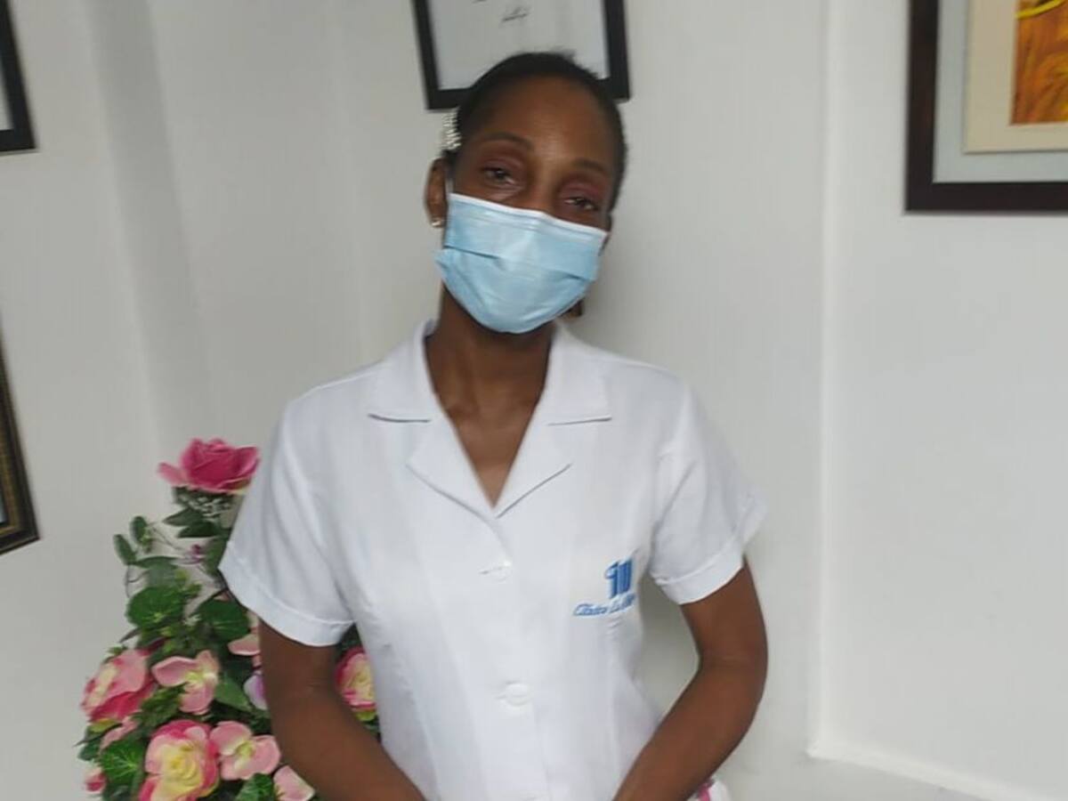 Una enfermera afro, la primera en recibir vacuna COVID-19 en Santa Marta