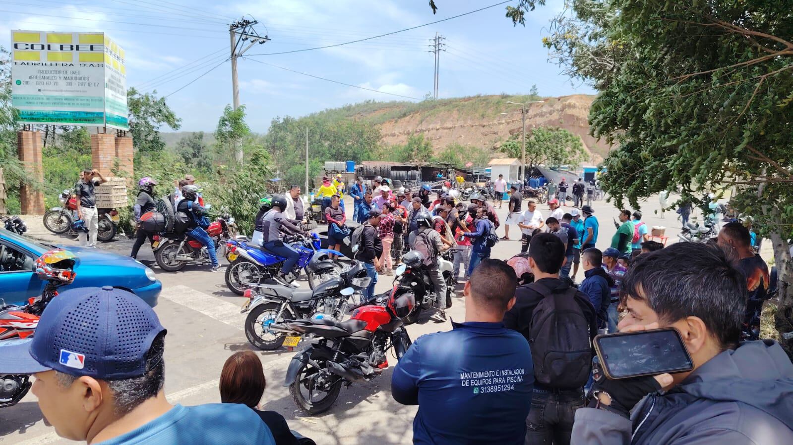 Paro minero en la vía Cúcuta-El Zulia / Foto: Cortesía