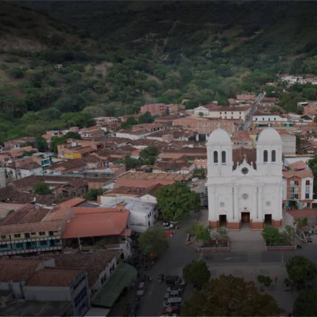 Policía está en la búsqueda de los dueños del lote invadido en Sopetrán