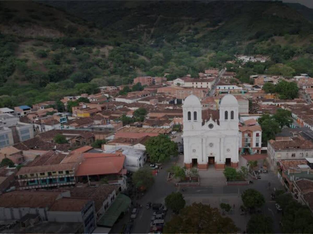 Policía está en la búsqueda de los dueños del lote invadido en Sopetrán