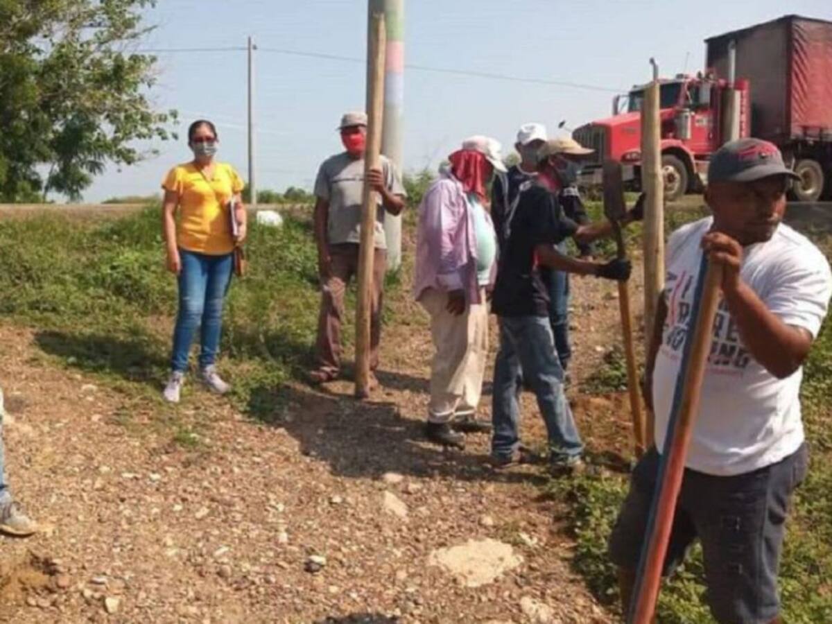 Con barricadas en Campo de la Cruz quieren evitar más casos de COVID-19