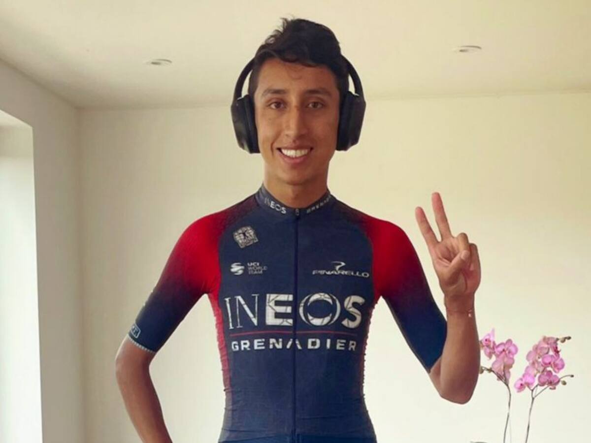 Es un héroe: Egan Bernal volvió a montar por carreteras de Cundinamarca