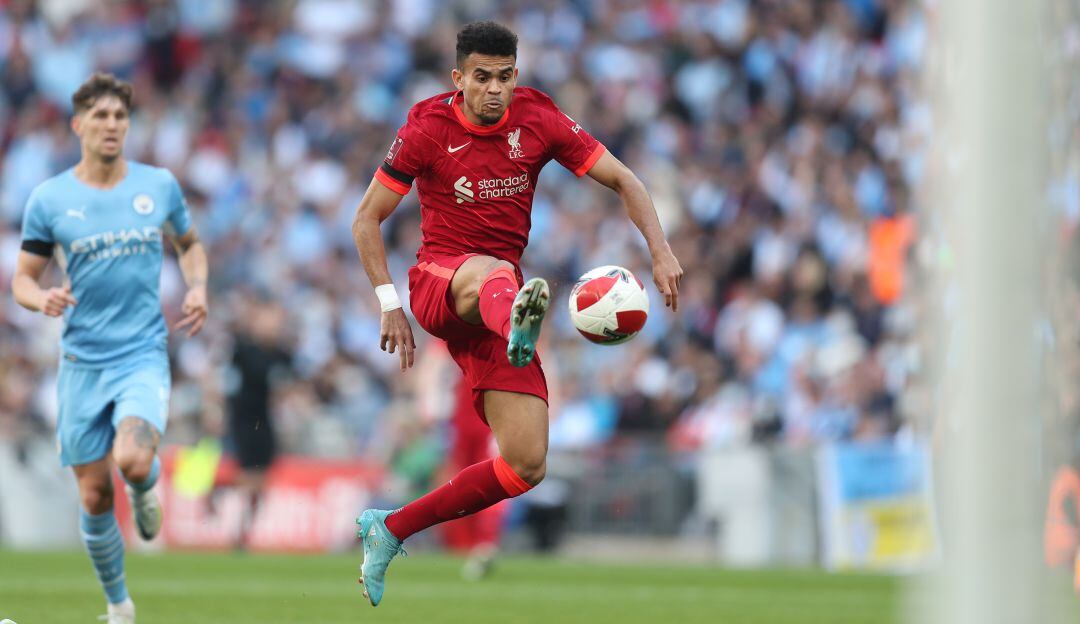 Luis Díaz contra el Manchetser City en la FA Cup