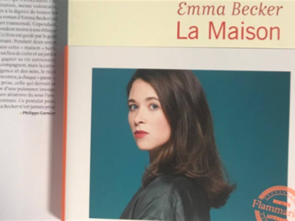 Emma Becker, la autora que decidió ejercer la prostitución para escribir un libro