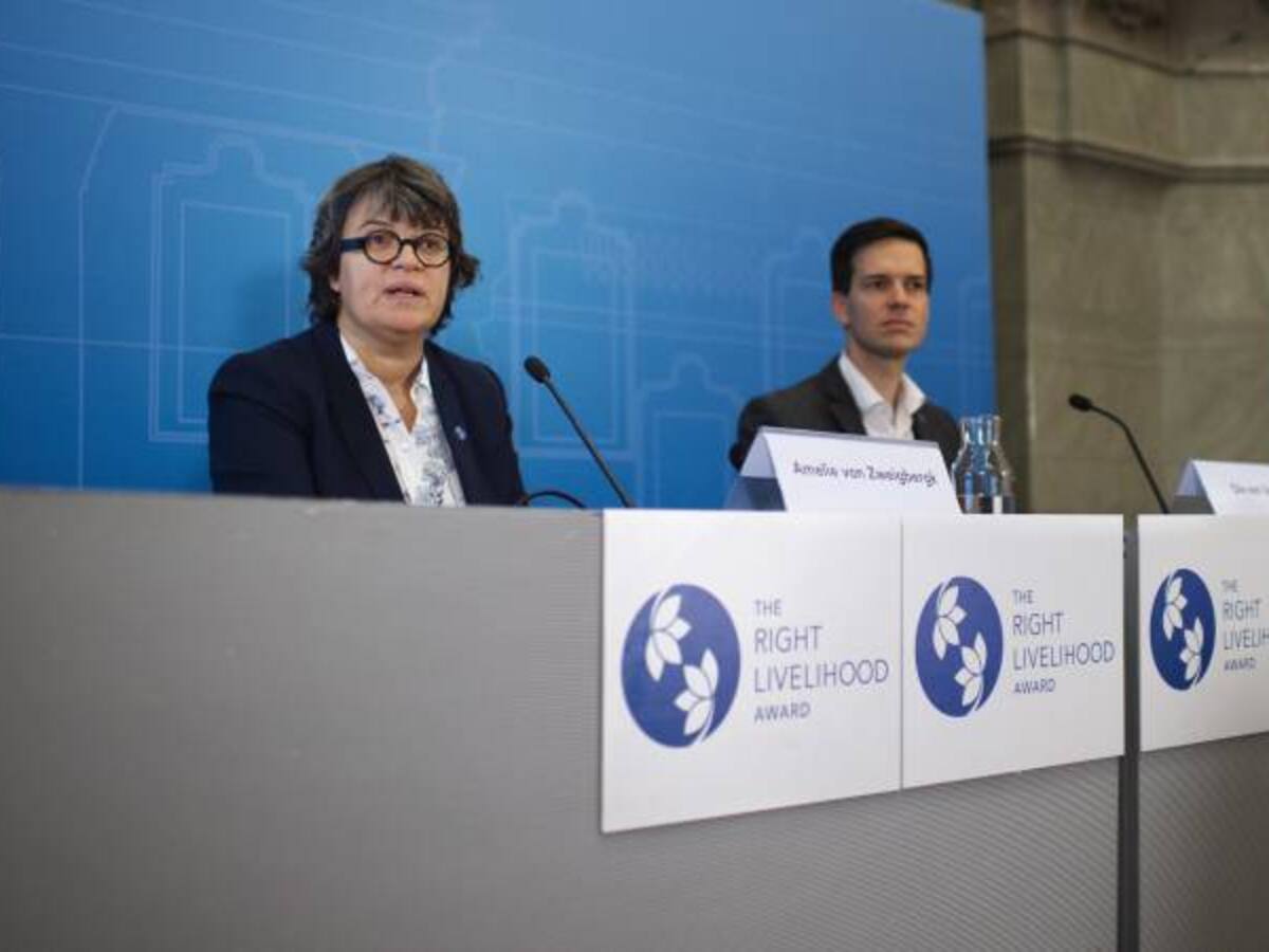 Colombiano premiado con el Nobel Alternativo en Guatemala