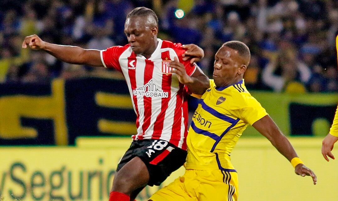 Edwuin Cetré en el juego ante Boca Juniors por la Copa de La Liga Argentina / Foto: @EdelpOficial