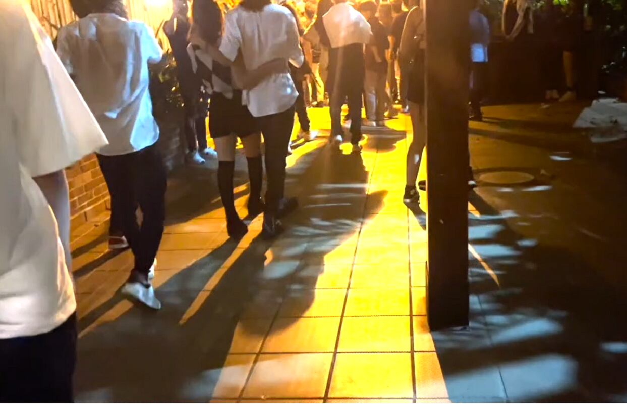 Fiesta clandestina de menores