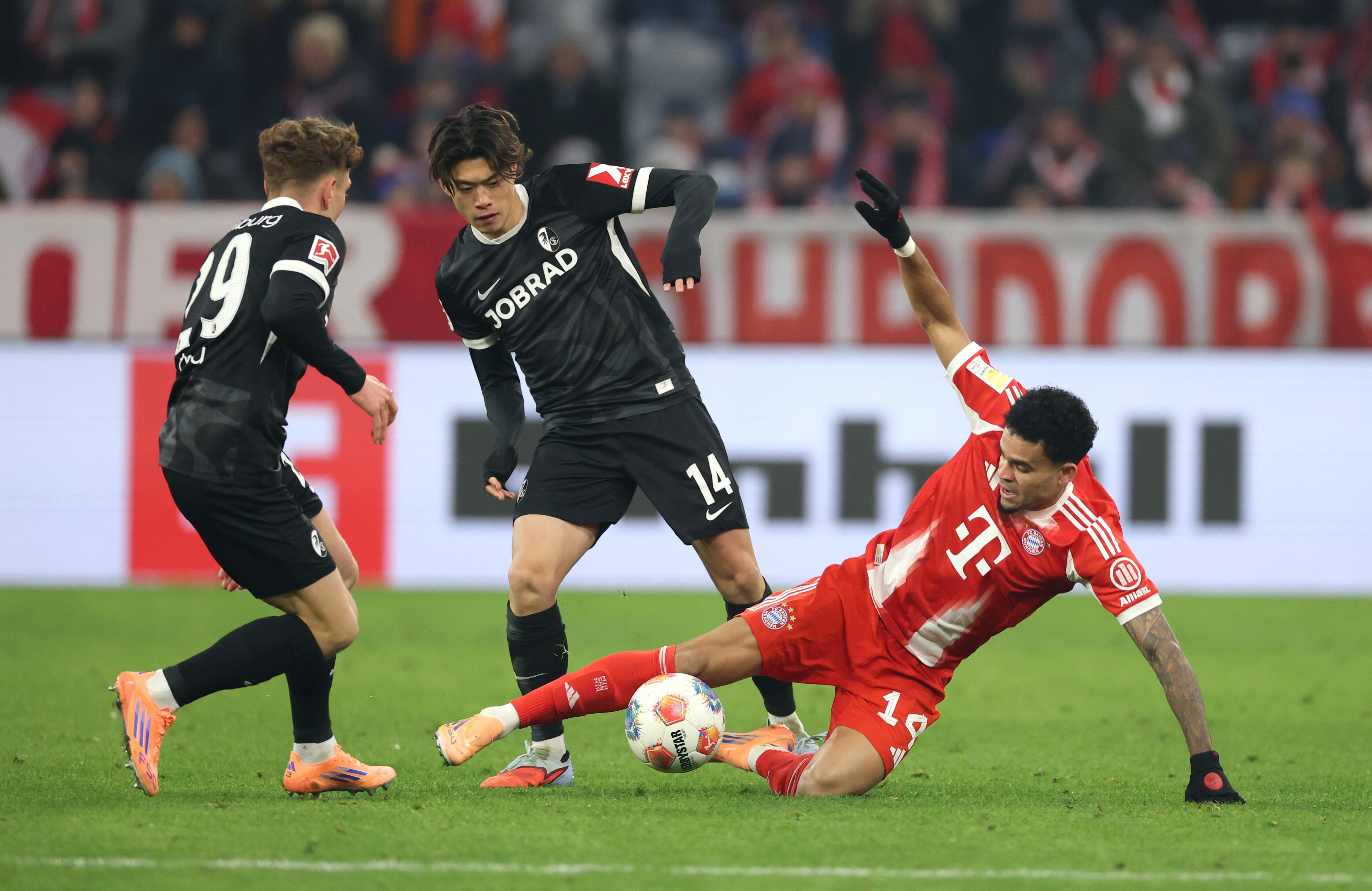 Luis Diaz jugador de  Bayern Múnich frente el Freiburgo en la Bundesliga /Getty Images