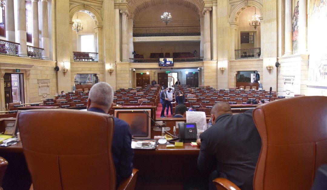 Aprobado en segundo debate el proyecto que reduce un mes el receso legislativo de los congresistas