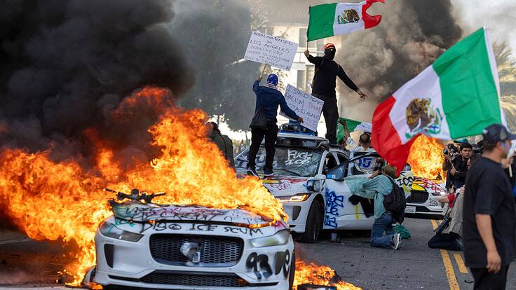 El pueblo tiene todo el derecho a defenderse: profesor sobre protestas contra redadas del ICE en L.A.