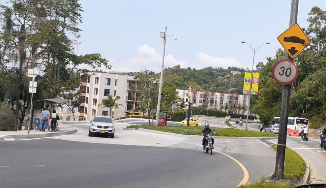Glorieta entre La Autónoma y Los Cedros en Manizales