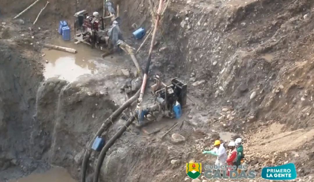 Proceso de rescate de los mineros en la vereda El Bosque de Neira