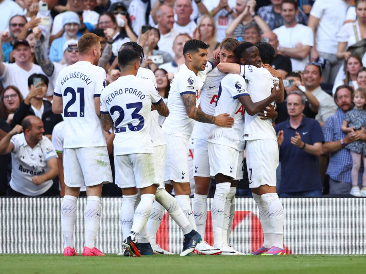 Tottenham vence a Manchester United con polémica incluida