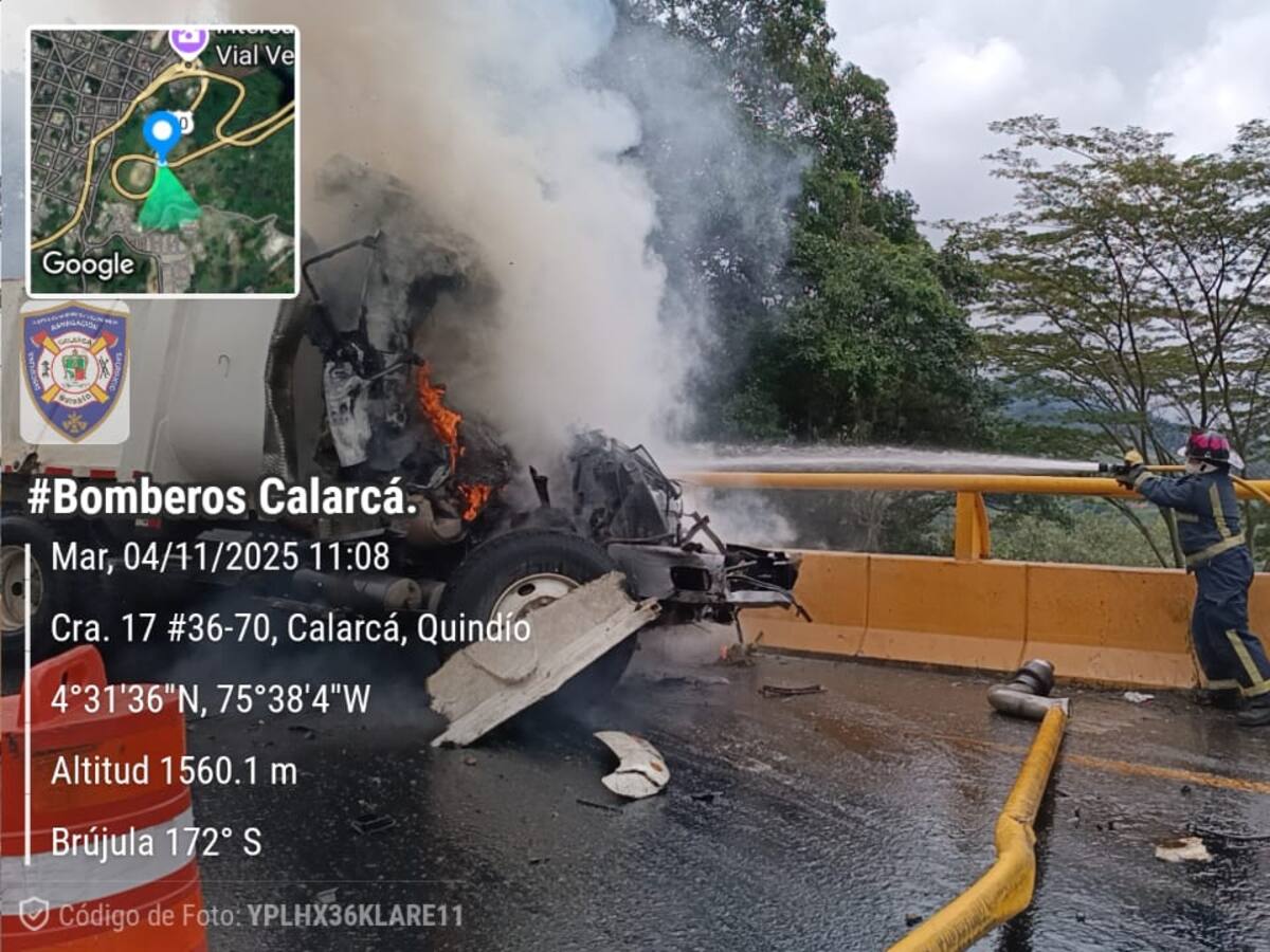 Cuatro heridos deja aparatoso accidente de tránsito en el puente Helicoidal en Calarcá en el Quindío