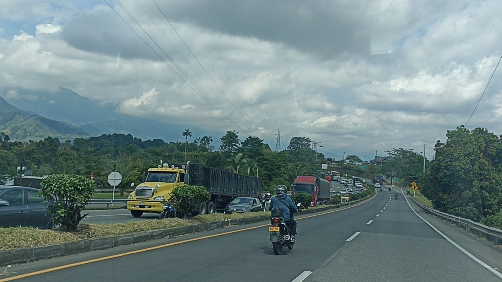 Autopistas del café entre Armenia y Pereira