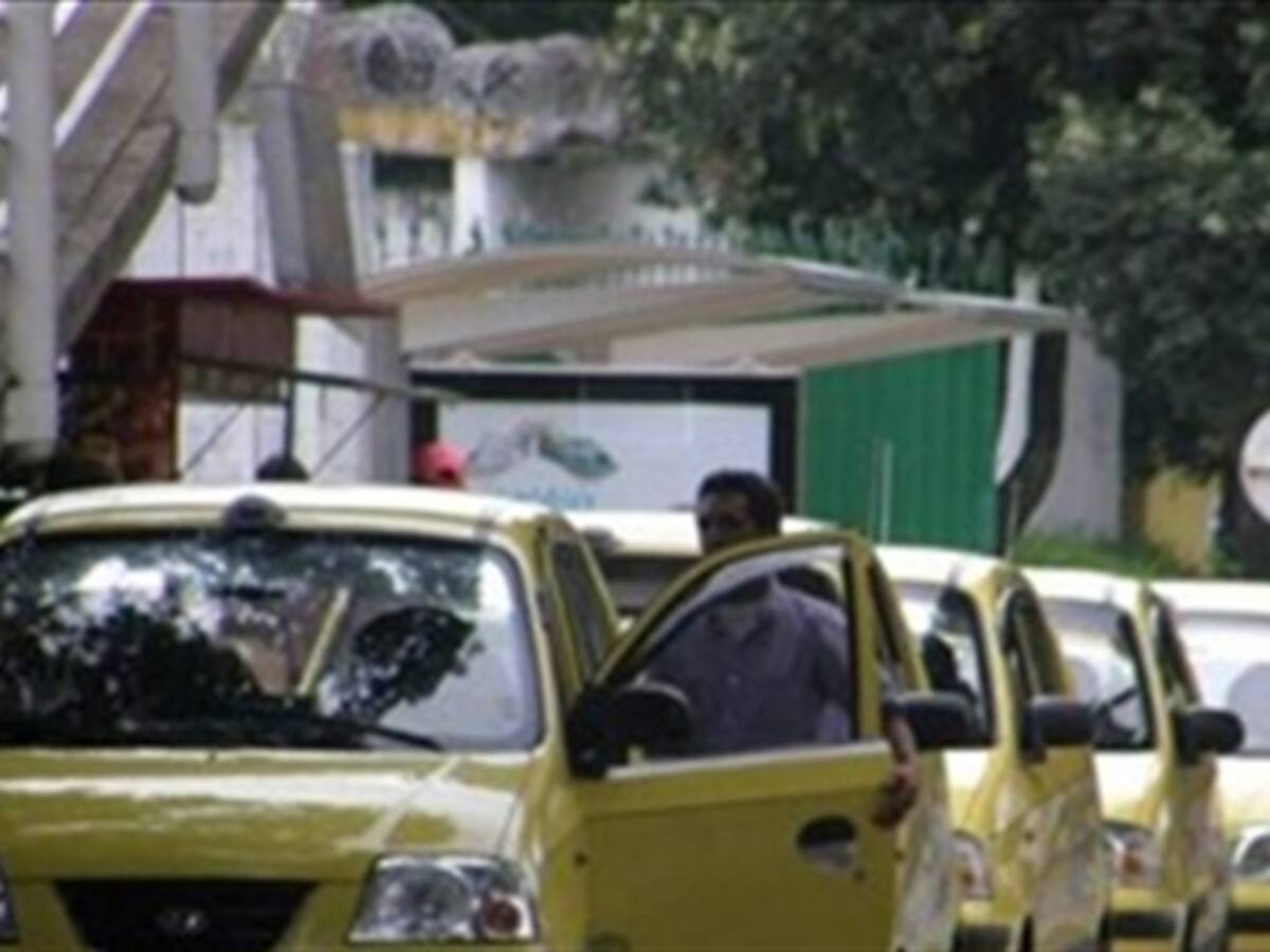 Policía investiga móviles de asesinato de taxista en Bogotá