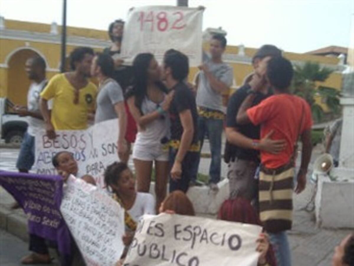 Comunidad gay de Cartagena protesta presunto acto homofóbico de la Policía